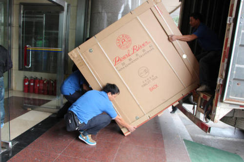 腾冲钢琴贵重工艺品无忧运